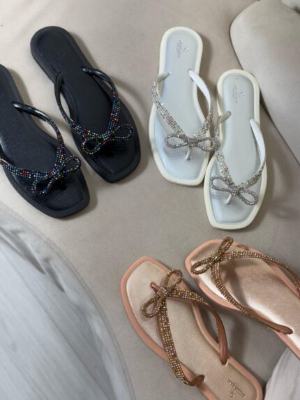 Chinelo laço Strass